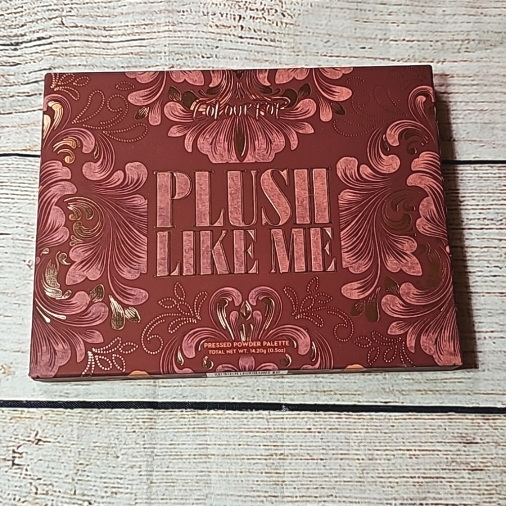 BNIB Plush Like Me Palette